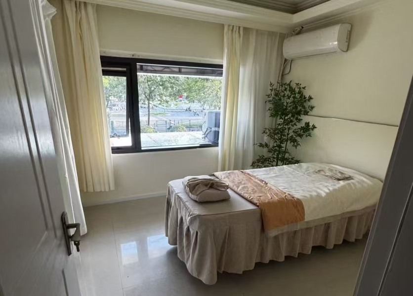 好运转(千寻颜值管理中心)海宁大型社区门口精装美容养生馆转让