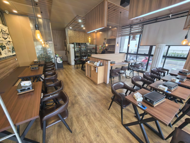 好运转(321烧烤)南湖区公寓楼下纯一层100平烧烤店转让