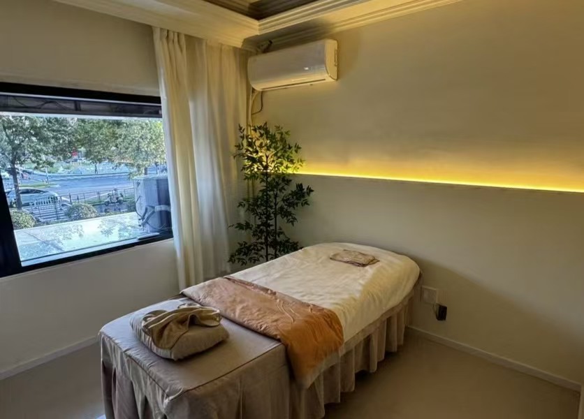 好运转(千寻颜值管理中心)海宁大型社区门口精装美容养生馆转让