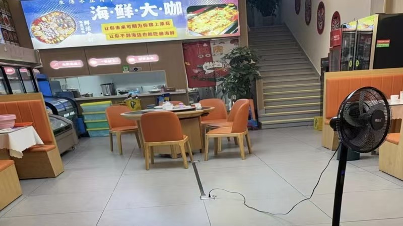 好运转（小宴烧烤）大型小区门口商业街190㎡重型餐饮店转让
