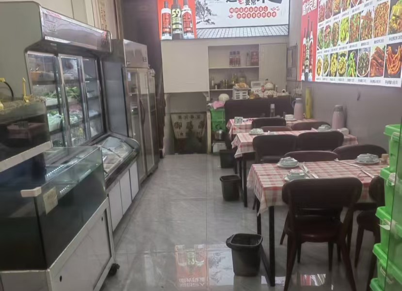 好运转(衢州小炒)平湖78平餐饮店转让,整店转1万