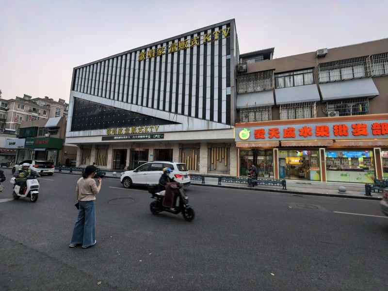 好运转（鸟鸟我好不好）桐乡市大型KTV对面150平烧烤店转让