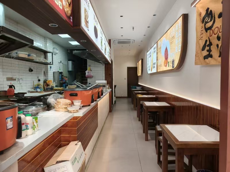好运转（酱香饼）老万达几千户小区旁小吃店转让